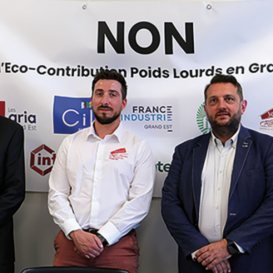 (De G. à D.) : Fabrice Couturier (FRSEA), Sylvain Hinschberger (Coopération), Théo Galichet (JA), Sébastien Muller (ARIA) et Arnaud Bernier (France Industrie). © R. Cremonini