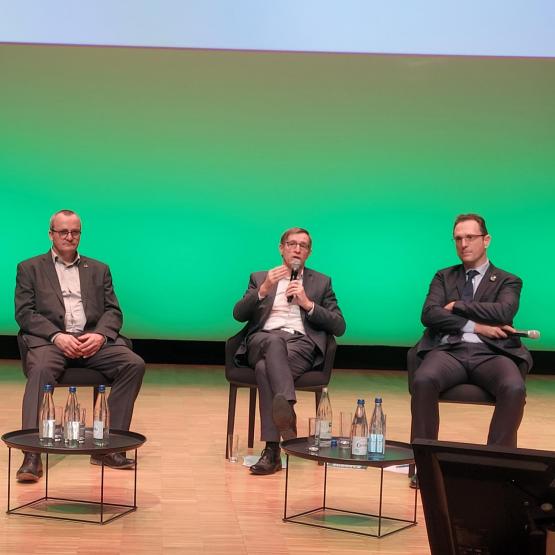 De g. à d. : Pierre-Antoine Ferru (directeur général CAL) ; Bruno Colin (vice-président CAL) ; Dominique Chargé (président de la Coopération agricole) et Pierre-Yves Simonin (président CAL). Photo : JL.Masson