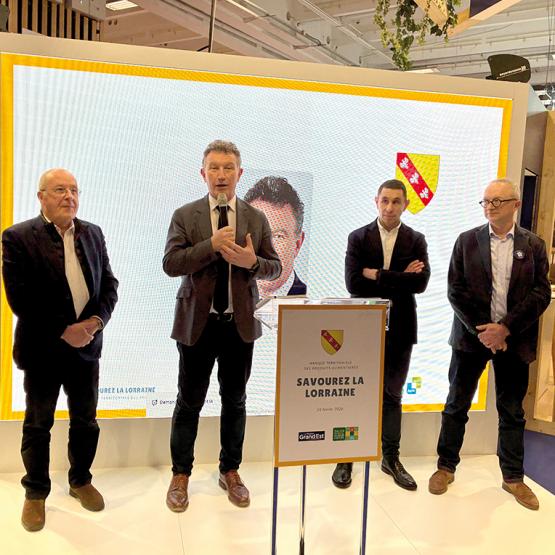 C’est sous la houlette du président de la Région Grand Est, Franck Leroy, que les acteurs d’Agria ont lancé la nouvelle marque “Savourez la Lorraine“. Photo Pierre Divoux