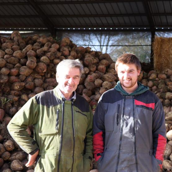 Gaël Jacquin cultive 194 hectares dont 7 hectares de betteraves fourragères pour alimenter son troupeau de 80 vaches Prim’Holstein.Photo : H.Flamant