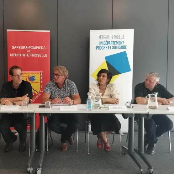 Prévention et anticipation sont les mots d'ordre du SDIS 54, de la Chambre d'agriculture et du Conseil départemental face au risque d'incendie. Photo : H.Flamant