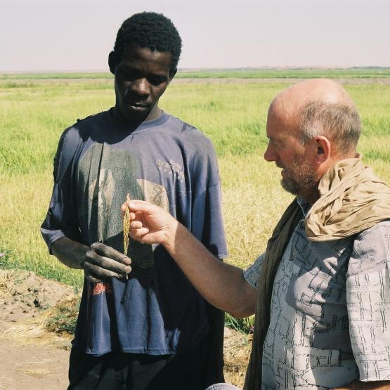 Échanges entre agriculteurs, en 2005.
