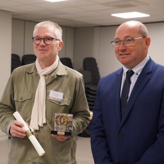 Jean-Pierre Chanet a reçu le prix Sedimaster 2023, à l'occasion du Sommet de l'Elevage. Photo DR