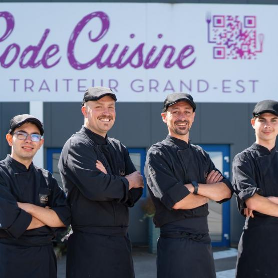 Nicolas Rivoallan et son équipe en cuisine produisent plus de 2.000 repas par semaine.