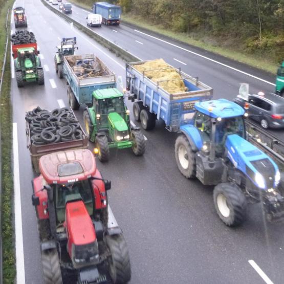 Les tracteurs sillonneront routes et autoroutes du département ce vendredi 26 janvier. Photo : DR