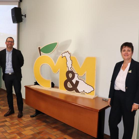 NOUVELLE IDENTITÉ DE TERRITOIRE Passionnément 54 À l’occasion de sa dernière session, la Chambre d’agriculture de Meurthe-et-Moselle a dévoilé un nouveau logo et un nouveau slogan "Passionnément 54" dans l’objectif de doter les produits du département d’u