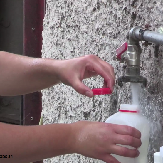 Prélèvement d’eau dans des conditions adéquates.