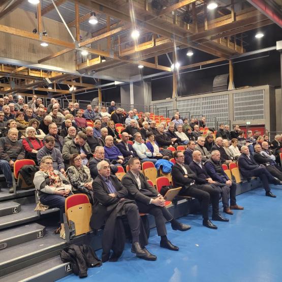 Une salle tout imprégnée des attentes de concrétisation des mesures gouvernementales. Photo : JL.Masson