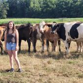 En quête d’un projet «qui ait du sens», Cloé Oesch est actuellement salariée sur l’exploitation familiale.