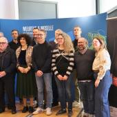 Chaynesse Khirouni, Stéphane Vosgien et Thomas Colson, aux cotés des vignerons. Photo : I.ANTOINE