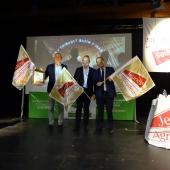 Les trois parlementaires présents, Dominique Potier, Jean-François Husson et Thibaut Bazin ont reçu le drapeau d’or attribué aux «partenaires». Photo : JL.Masson