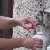 Prélèvement d’eau dans des conditions adéquates.