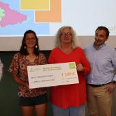 Camille Chatton-Legat a reçu officiellement le chèque de 1.500 euros lors du dernier comité technique de la Safer Grand Est, le 7 septembre. Photo : H.Flamant