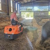 Un robot qui permet d’avoir des logettes parfaitement propres  et un lait de qualité. Photo : C.BARTHELEMY
