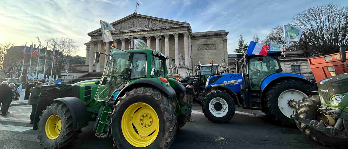Manifestation du 13 janvier 2026 FNSEA-JA à l'Assemblée nationale. © Actuagri-CS