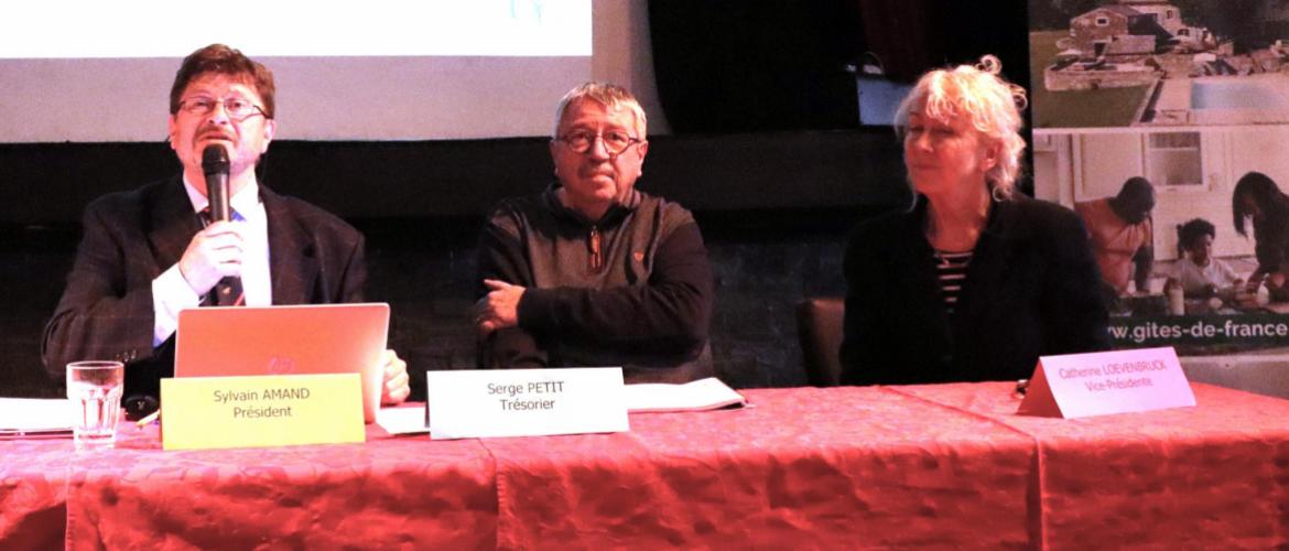 Sylvain Amand, président de Gîtes de France 54, Serge Petit, trésorier, et Catherine Loevenbruck, vice-présidente. Photo : H.Flamant