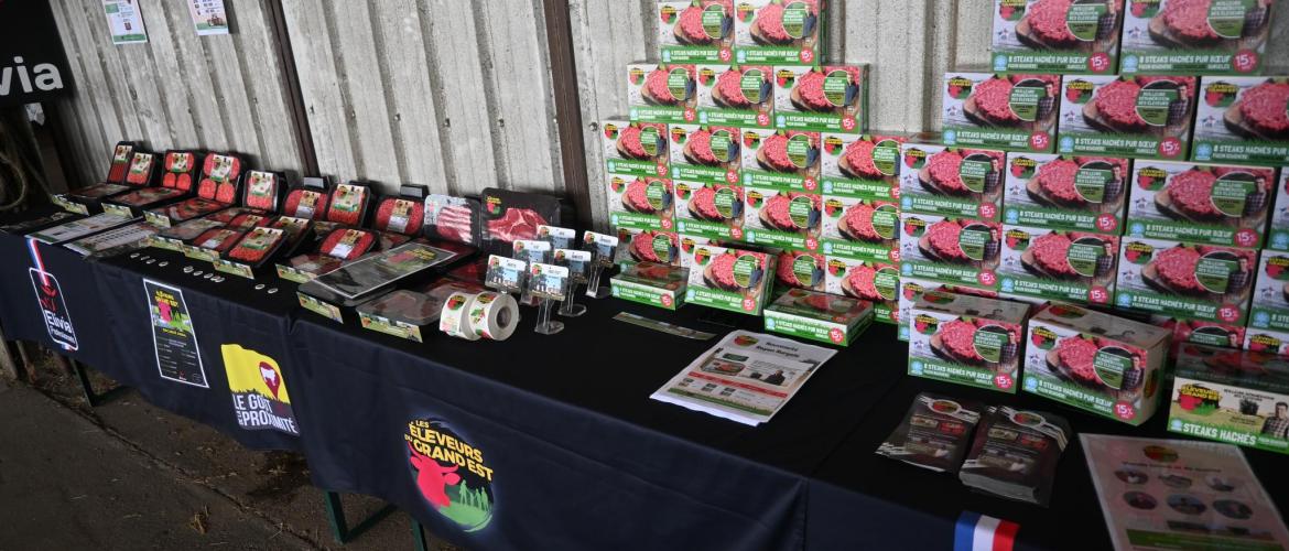 Toute la gamme de produits Éleveur du Grand Est en vitrine dans les Leclerc. Photo : J.JORIS
