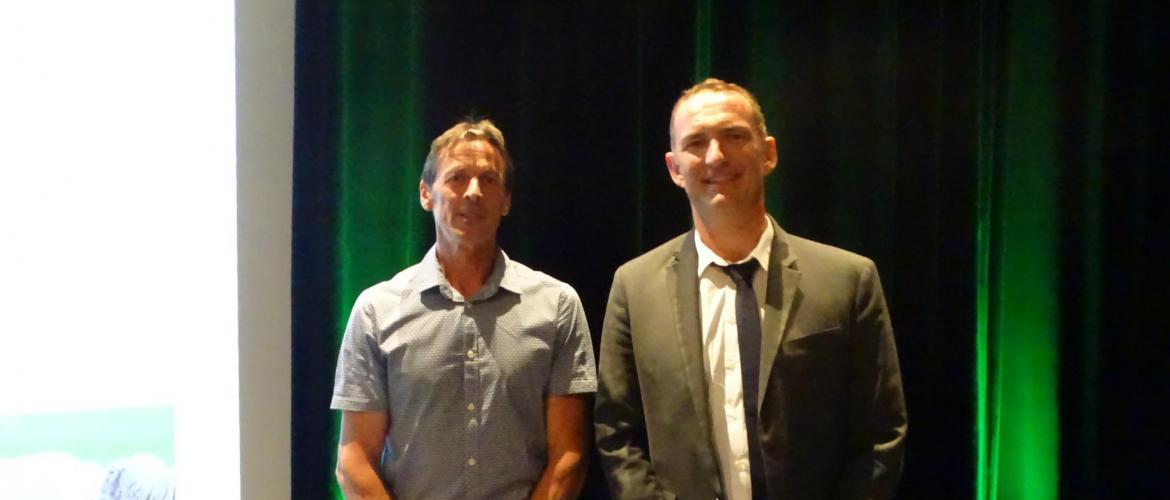 Le président Stéphane Roussey et le directeur David Thenail ont présenté les résultats très positifs de la coopérative et les perspectives pour la filière ovine en France. (Crédit Photo : J.JORIS)