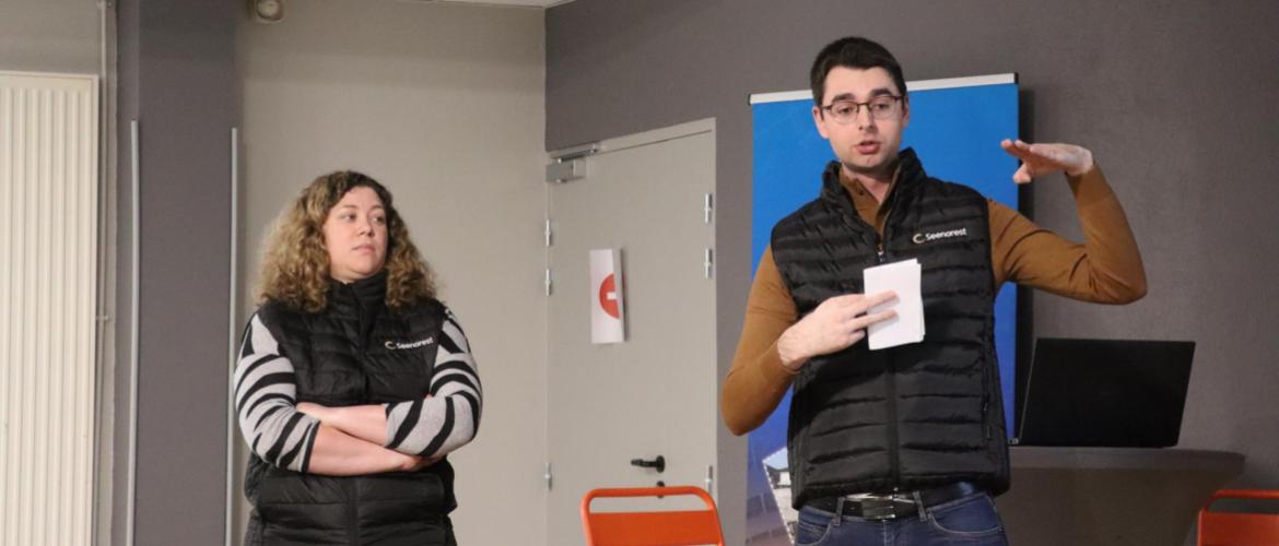 Marion Sallerin et Clément Deviterne ont abordé la gestion du renouvellement du troupeau laitier. Photo : H.Flamant
