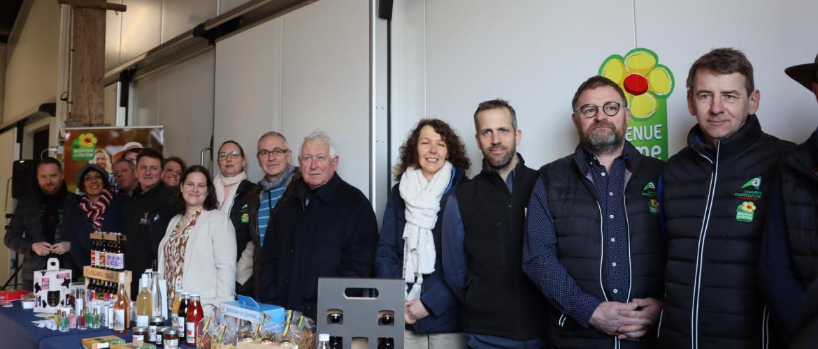 Producteurs et élus se sont retrouvés à Xammes, le 17 février, à cinq jours du coup d’envoi du Salon de l’agriculture 2025. Photo : H.Flamant