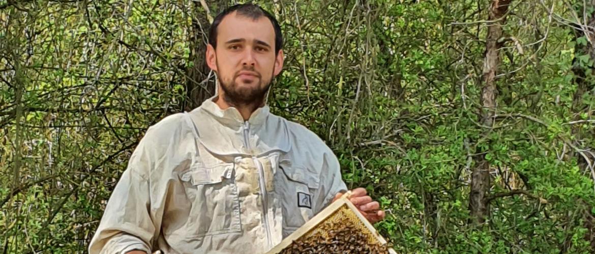 Edouard L’Hote a construit son installation, à partir d’une passion pour les abeilles. Photo : DR