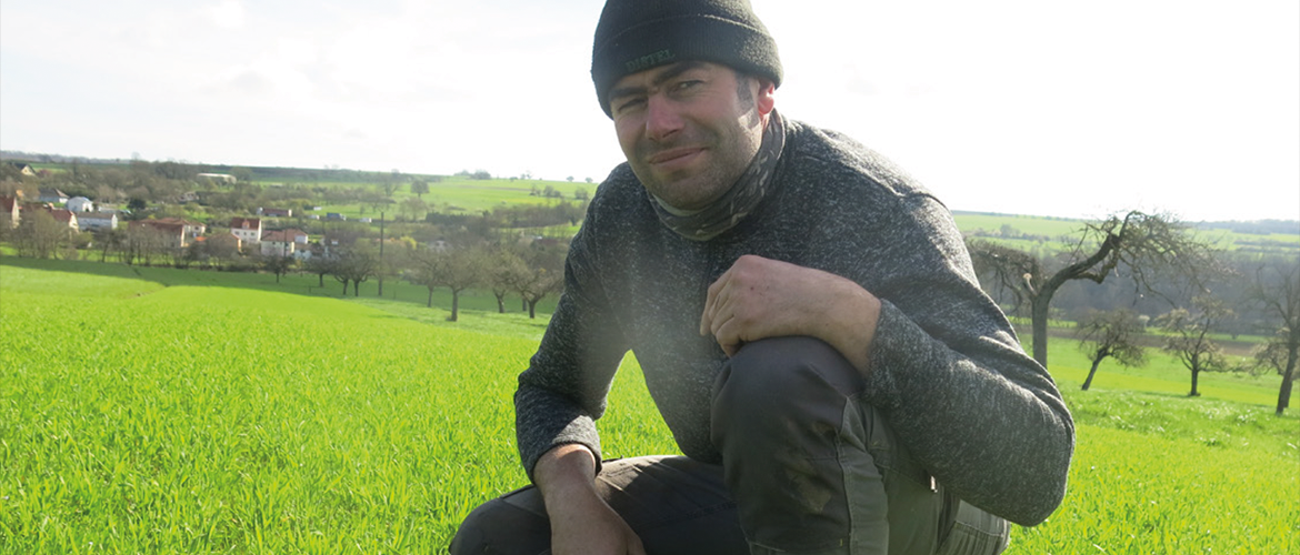 «Il faut s’adapter aux conditions», constate Sylvain Weber, dans une association de méteil et de prairie. Photo DR