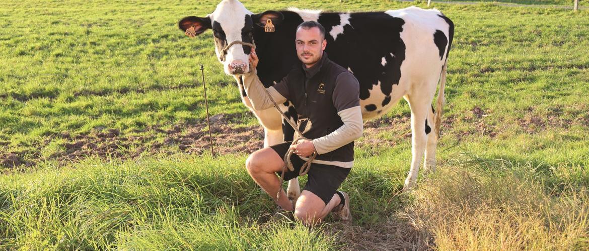 Jules Accorsi, 25 ans, passionné de génétique, souhaite se lancer dans les concours d’élevage (Crédit photo : Marion FALIBOIS)