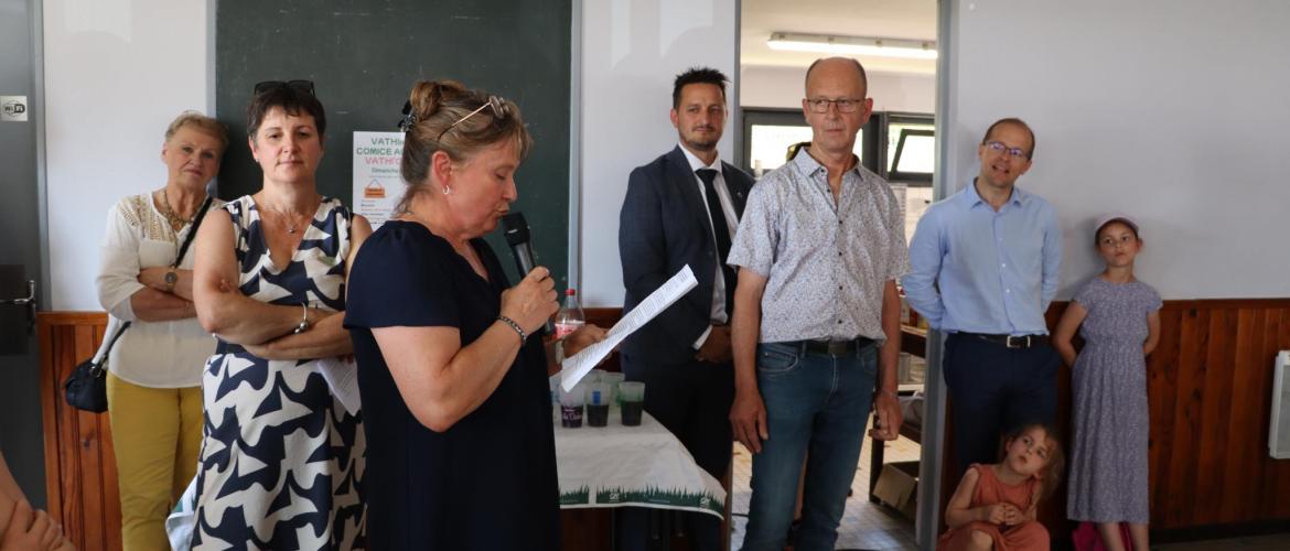 Le temps des discours avec de g. à d. : Laure Genin (CDA 54), Brigitte Paquin (FDSEA 54), Ludwig Mischler (maire de Vathiménil), Didier Bourdon (président du Comice) et Thibault Bazin (député). Photo : I.ANTOINE