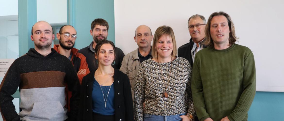 Étienne Drouville, le président du Comice de Nancy (2e à d.) et l’ensemble des lauréats du concours cantonal de juin 2025. Photo : H.Flamant