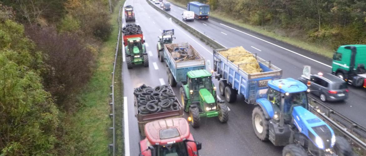 Les tracteurs sillonneront routes et autoroutes du département ce vendredi 26 janvier. Photo : DR