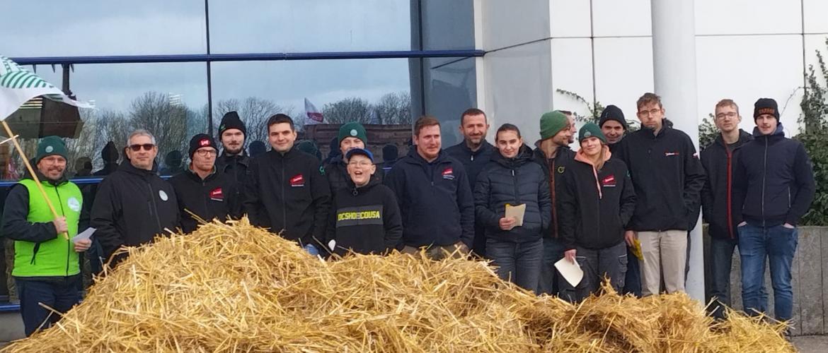 « Vous nous mettez sur la paille. Si demain vous nous mettez dans la merde, notre cadeau sera autre », Guillaume Boulanger.