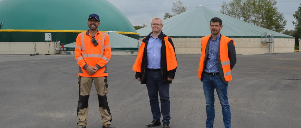 Hervé Davanne, responsable d’exploitation du site de Landres, Grégory Baczynski, directeur des opérations, et David Meder, directeur terrain chez EMC2. Photo : H.Flamant