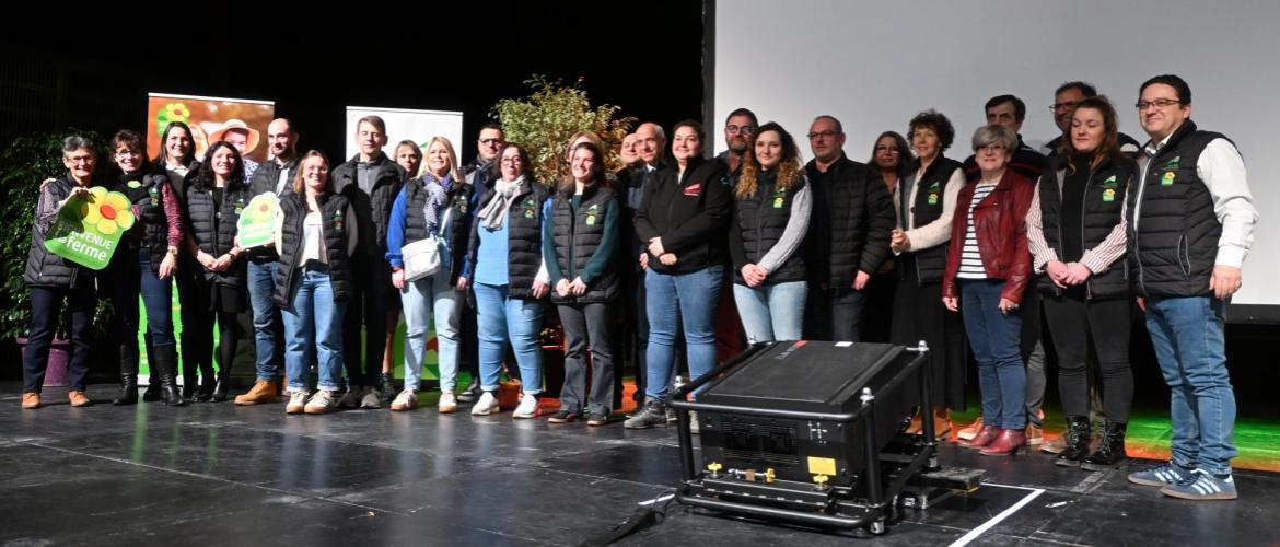 La quatrième édition de la soirée "Ma Chambre d'agriculture" a mis à l'honneur les adhérents du réseau Bienvenue à la Ferme, en écho à l'intervention d'Olivier Mevel sur les enjeux de souveraineté alimentaire. Photo : H.Flamant.