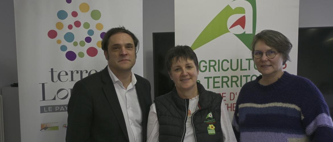 De g. à d. : Thomas Bailly (représentant Terres de Lorraine), Laure Genin (présidente de l’Alpa) et Anne Schaub (intervenante pour la CA54). Photo : J.JORIS