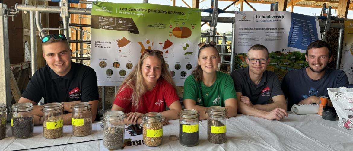 L’équipe des Jeunes agriculteurs mobilisés pour cette journée sous le signe de la communication. Photo DR