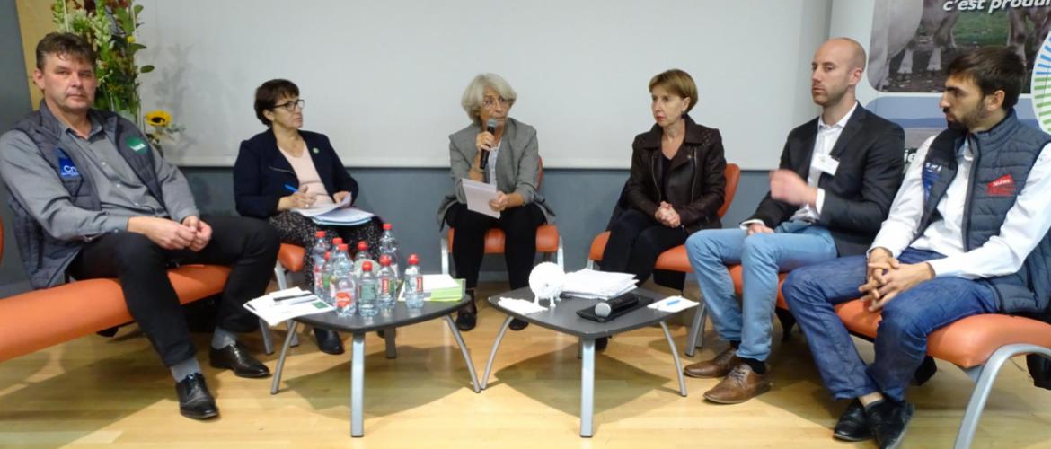 Hervé Lapie (pdt Frsea Ge), Christiane Lambert (pdte Fnsea), Catherine Lion (membre du Cese), Anne Sander (députée européenne et conseillère régionale GE), Pol Devillers (Ja national et Ceja) et Xavier Bailly (pdt JA GE). Photo : JL.Masson