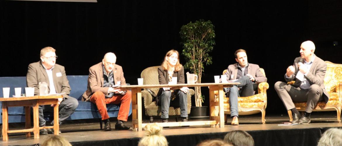 De g. à d. : Fabrice Chartreux (Cc Terres Touloises), Michel Heinrich (Sem Terr’EnR et Ca d’Épinal), Delphine Bertsch (Sem SipEnR), Gauthier Boutineau (Dreal Grand Est) et Dominique Potier (Terres de Lorraine). Photo : H.Flamant