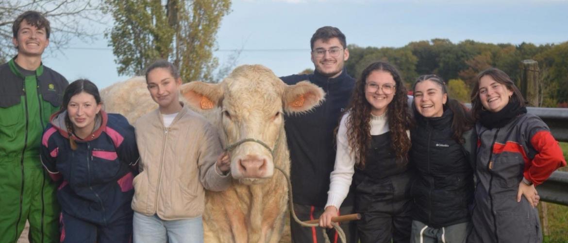de g. à d. Jules, Augustine, Léane, Sagan, Hugo, Tess, Amandine, et Lison. (Photo : J.JORIS)