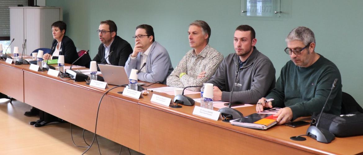 De g. à d. : Laure Génin (1 ère vice-précidente de la Cda 54), Jérémy Jenneson (président), Richard Cherrier (directeur), Nicolas Petitjean, Florian Boyer et Vincent Barad (vice-présidents). (Crédit photo : H.Flamant)